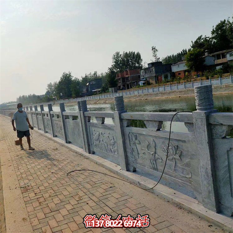 唯美的大理石欄桿雕塑，為園林景觀增添絕美風采