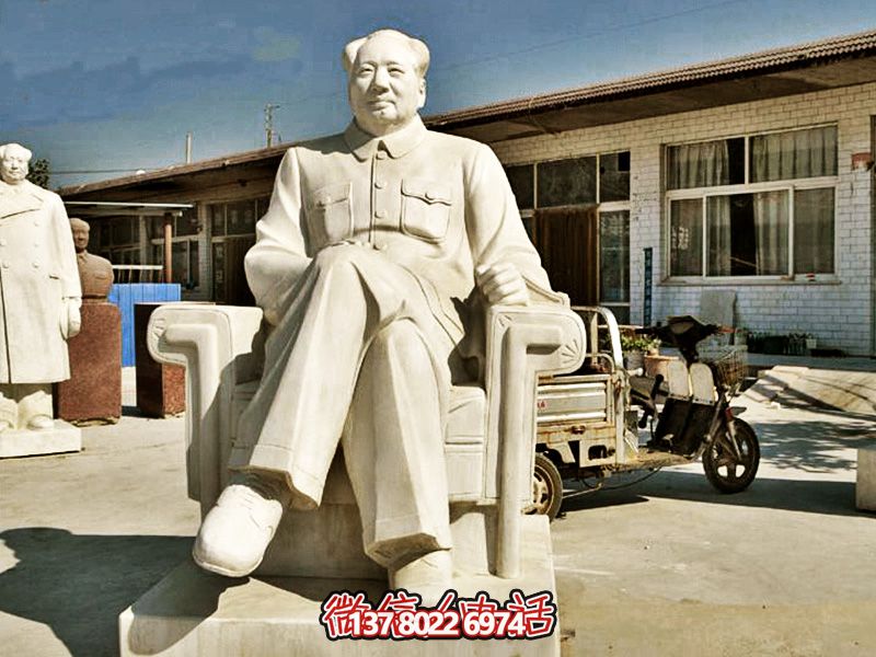 漢白玉毛澤東雕塑，見證歷史瞬間