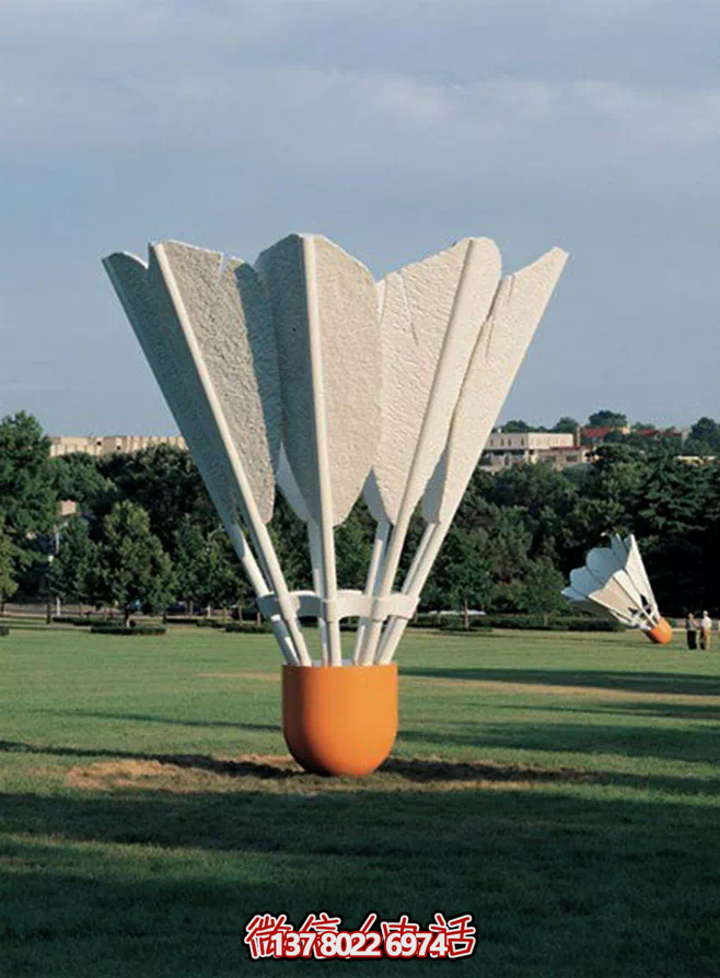 多功能玻璃鋼仿真雕塑羽毛球框，為戶外草坪增色