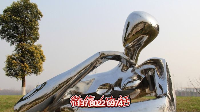 廣場不銹鋼手托下巴的抽象女孩雕塑 廣場不銹鋼手托下巴的抽象女孩雕塑