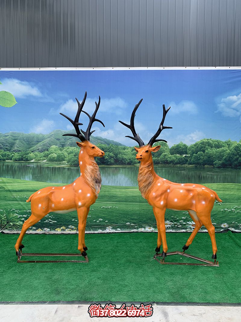 公園不銹鋼創(chuàng)意兩只玻璃鋼彩繪梅花鹿雕塑 公園不銹鋼創(chuàng)意兩只玻璃鋼彩繪梅花鹿雕塑